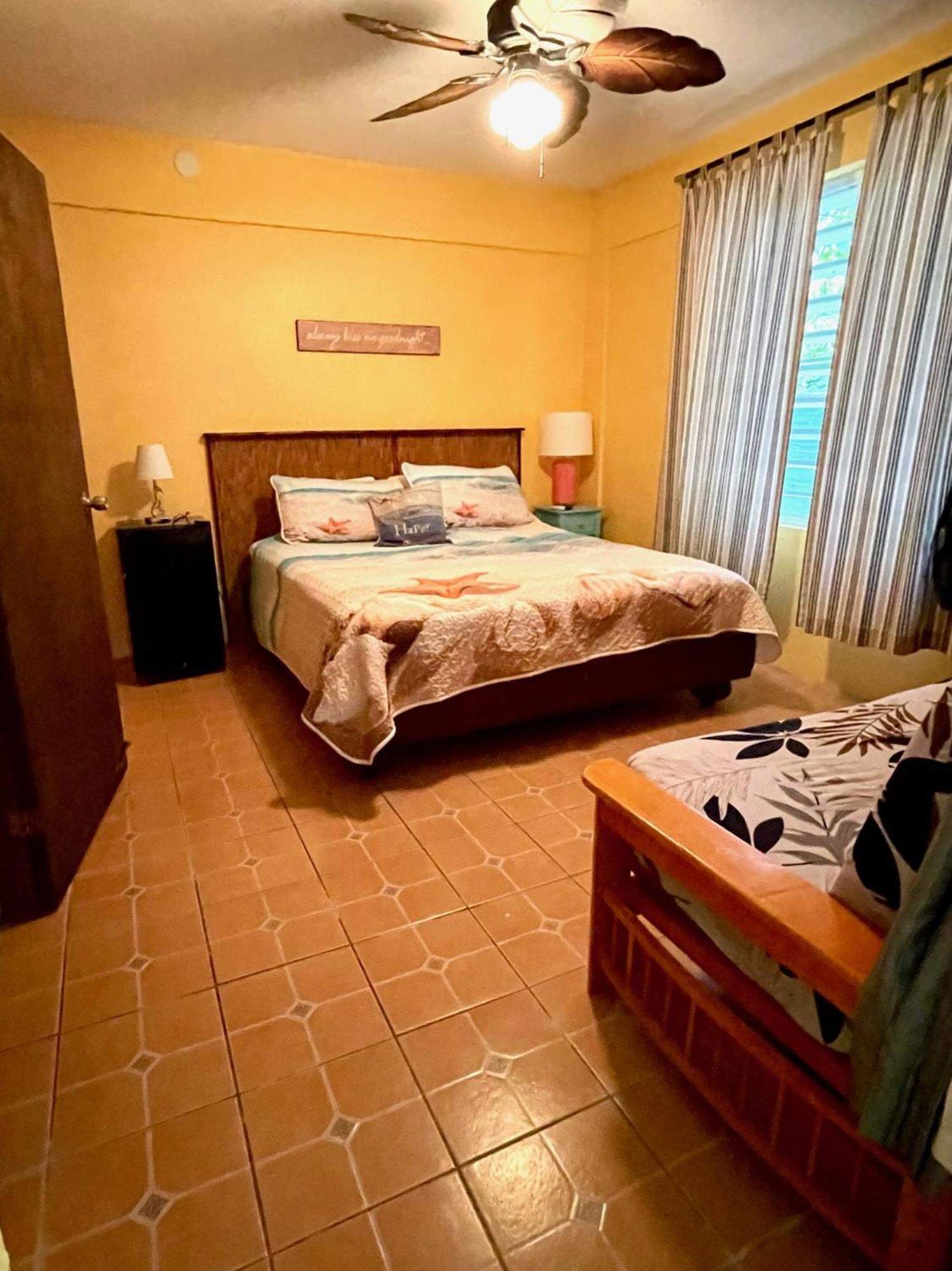 Esperanza Inn Guesthouse (Adults Only) Vieques Ruang foto